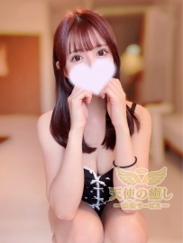 潤んだ瞳と甘い声で本能刺激！Cカップ小柄美女