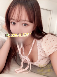 💌編號：730｜20歲甜美笑容微乳妹，骨感勻稱💫