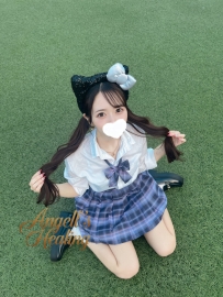 Cカップ19歳♡小柄で甘え上手な初恋系女子